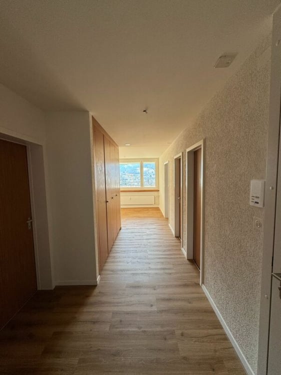 Schöne Wohnung mit herrlicher Aussicht zu den Bergen 2