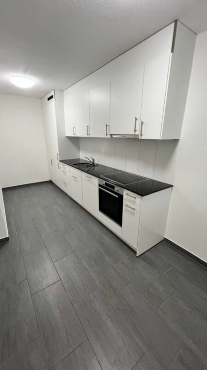 schöne 4 1/2 Zimmer Wohnung 8
