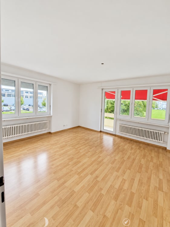 Helle 2.5-Zimmer-Wohnung mit Balkon in Biel – ab sofort verfügbar! 3