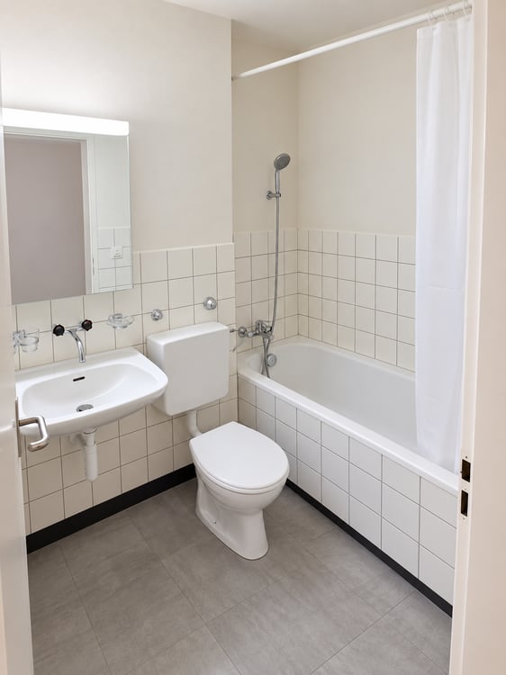 Helle 2.5-Zimmer-Wohnung mit Balkon in Biel – sofort verfügbar! 8