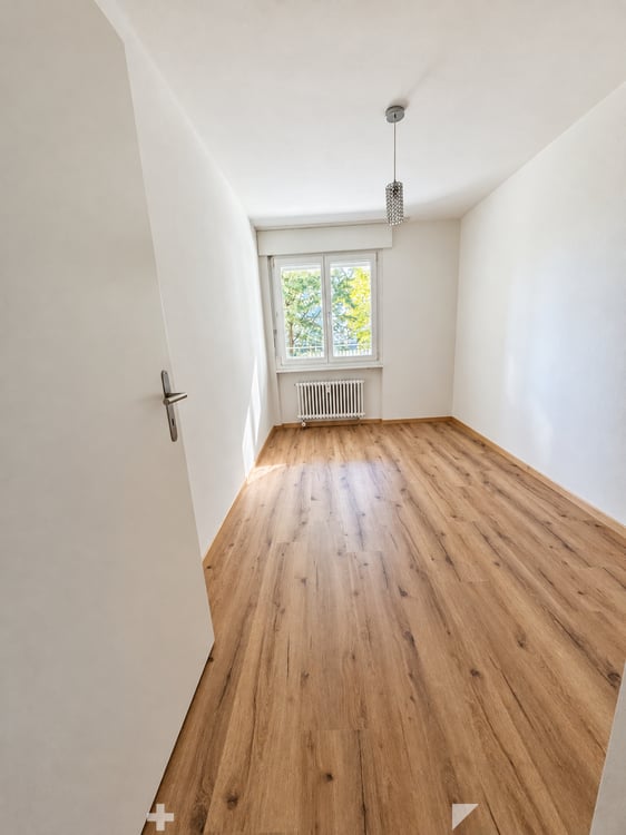 Helle 5.5-Zimmer-Wohnung mit Balkon in Biel – sofort verfügbar! 3