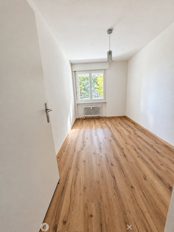 Helle 4.5-Zimmer-Wohnung mit Balkon in Biel – sofort verfügbar! 3