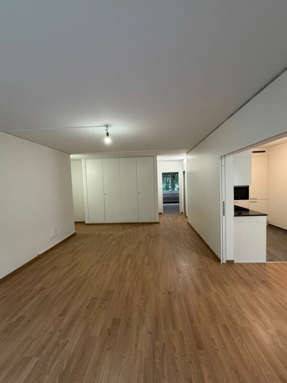 Grosse und moderne 2.5 Zimmerwohnung jetzt zu vermieten! 2