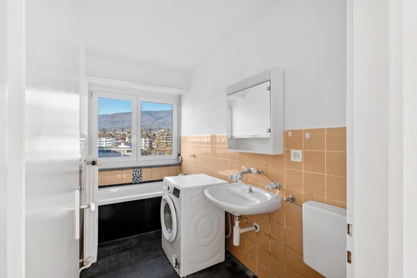 Appartement de 3.5 pièces avec balcon et belle vue à Delémont - Première loyer offert!! 9