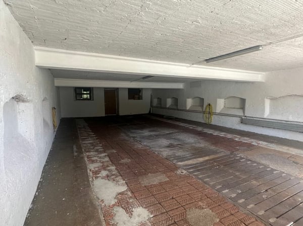 100 M2 LAGERRAUM ZU VERMIETEN 2