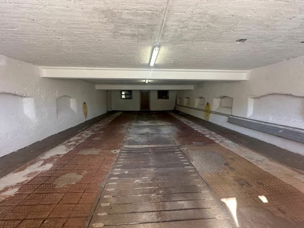 100 M2 LAGERRAUM ZU VERMIETEN 1