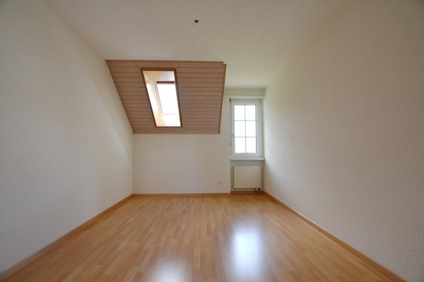 Charmante 4.5-Zimmer-Wohnung in Hermetschwil-Staffeln 7