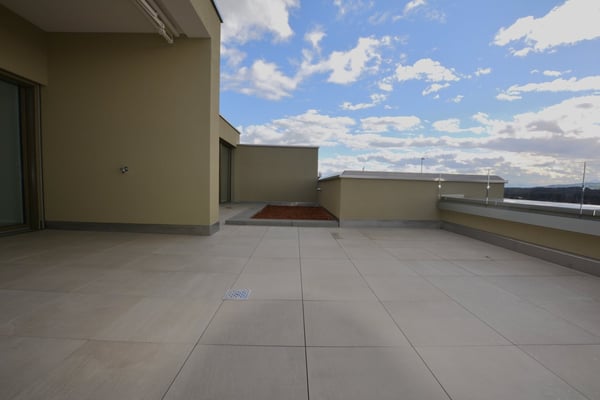 Terrassenwohnung mit atemberaubender Aussicht 2