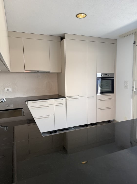 Grosszügige 5.5-Zimmerwohnung mit Terrasse, Bergsicht und Schwedenofen 4