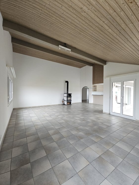 Neuwertiges Wohnglück: Grossartige 5.5-Zimmer-Wohnung mit Bergblick
