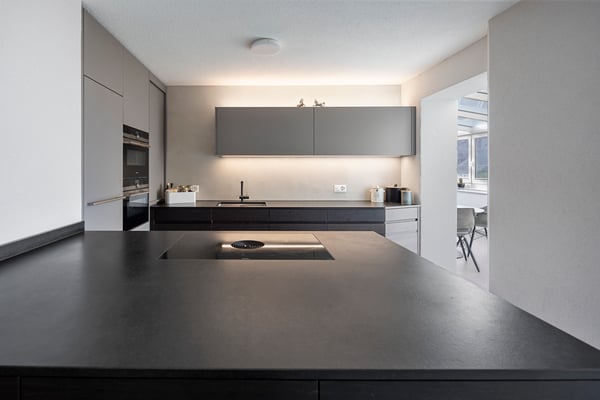 Traumsicht auf See und Berge an zentraler und ruhiger Lage 8