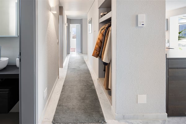 Traumsicht auf See und Berge an zentraler und ruhiger Lage 12