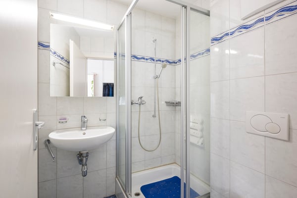 Wohnoase für alle Generationen an zentraler und sehr ruhiger Lage 9