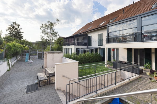 Elegant, grosszügig und neuwertig an zentraler Lage 12