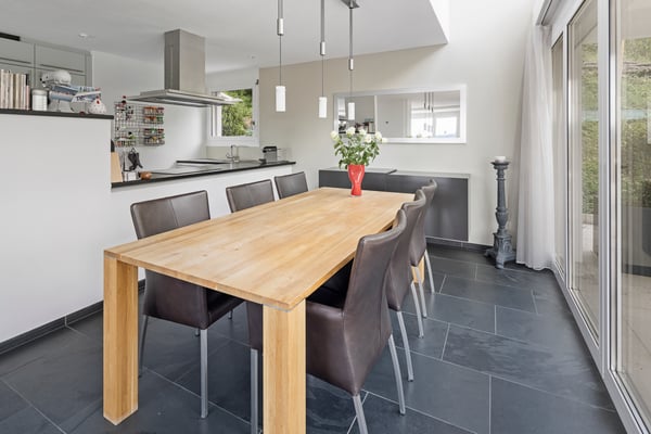 Wohntraum mit unverbaubarer Weitsicht und grosser Terrasse 4