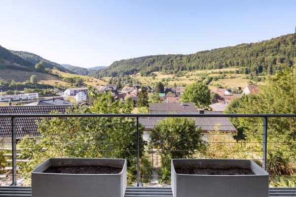 Familienfreundliche Wohnfühloase mit beeindruckender Aussicht 2