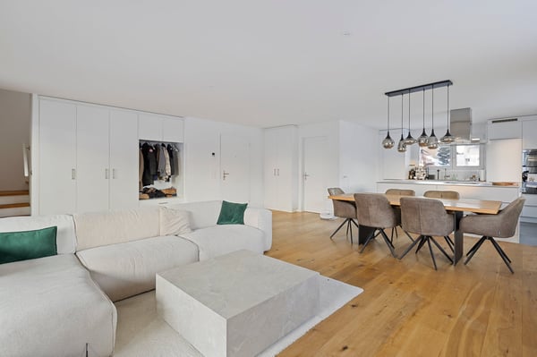 Teilseesicht mit zwei Loggias und modernem Ausbau 4