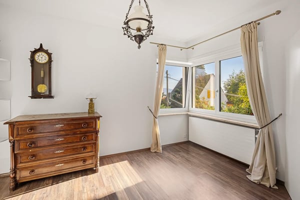 Ruhige, begehrte Familienoase mit Garten, Pergola und Aussencheminée 6