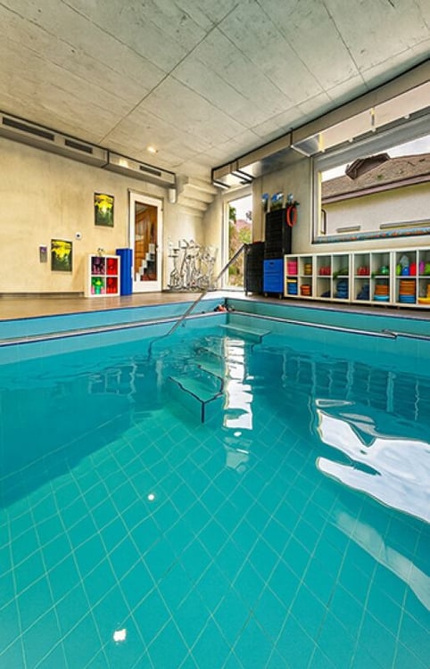 Gewerbehaus in Holziken 22