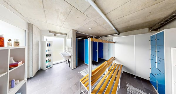 Gewerbehaus mit Schwimmbecken zum mieten 12