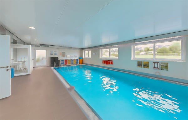 Gewerbehaus mit Schwimmbecken zum mieten 8