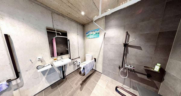 Gewerbehaus mit Schwimmbecken zum mieten 13