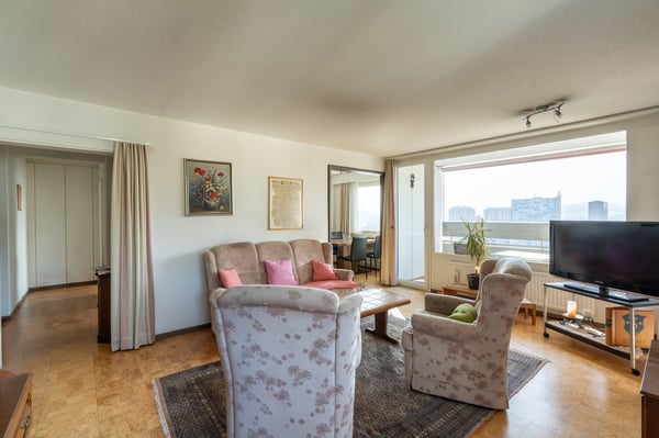 Zentrale 3.5-Zimmer-Wohnung mit Weitsicht 3