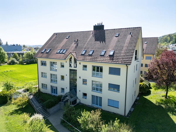 Helle 4.5-Zimmer-Wohnung mit Südbalkon an beliebter Wohnlage 14
