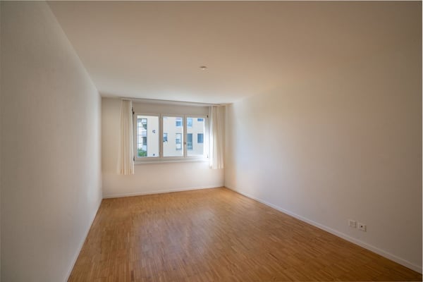 Helle 4.5-Zimmer-Wohnung mit Südbalkon an beliebter Wohnlage 6