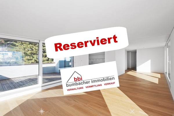 Exklusive Attikawohnung mit drei Terrassen und beeindruckender Weitsicht 1