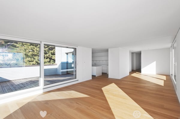 Exklusive Attikawohnung mit drei Terrassen und beeindruckender Weitsicht 1
