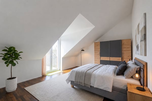 Helle und moderne Dachgeschosswohnung im Eigentumsstandard 3