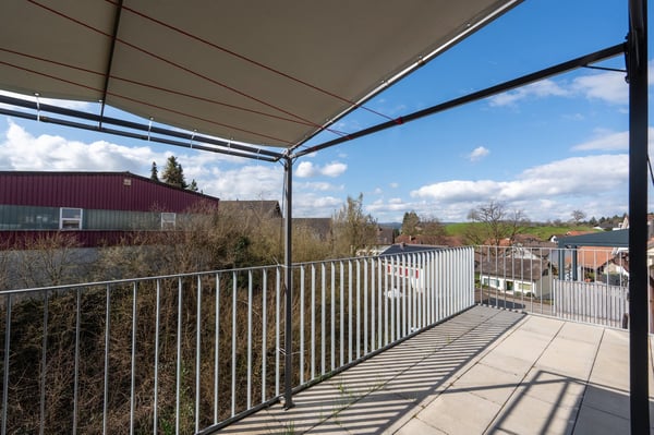 Helle und moderne Dachgeschosswohnung im Eigentumsstandard 8