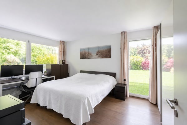 Grosszügige Gartenwohnung mit viel Privatsphäre und Weitsicht 8