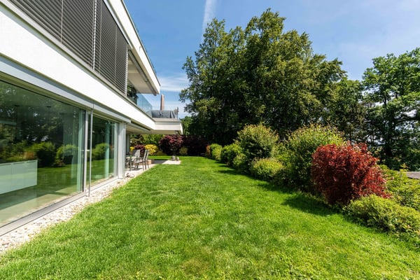 Grosszügige Gartenwohnung mit viel Privatsphäre und Weitsicht 11