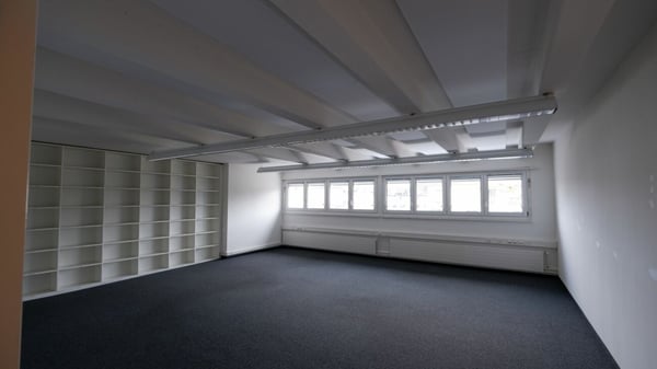 Büroräumlichkeiten (120 m2) mit eigener Toilettenanlage 1