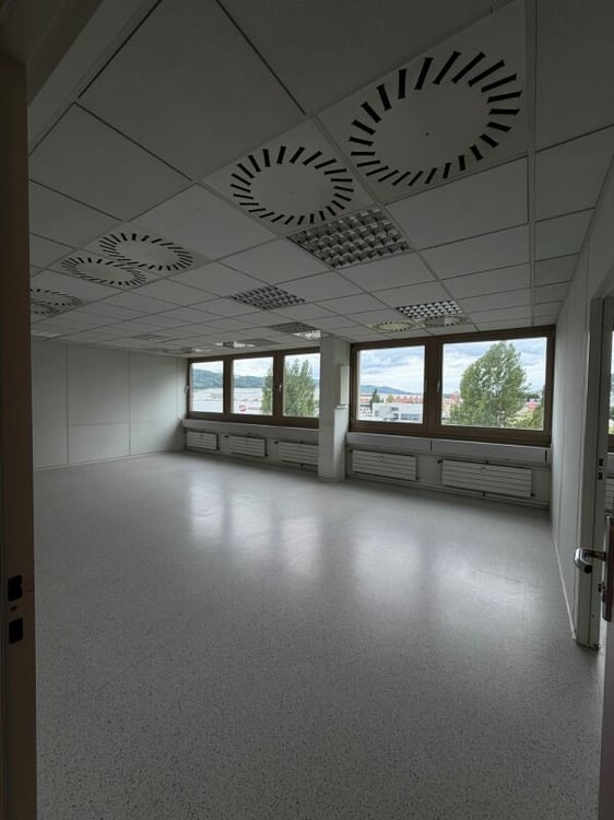 680 m2 Gewerbefläche im 3 OG im Industriequartier Silbern 4