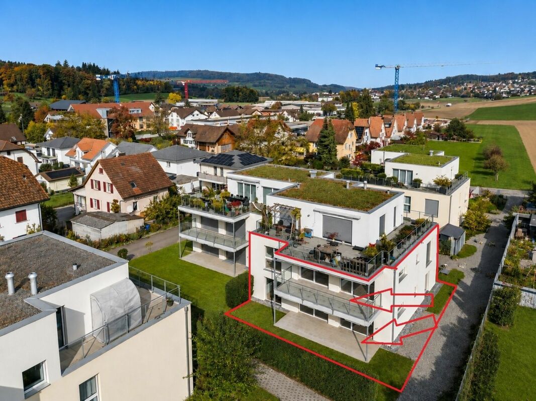 Wohnen wie in einem Einfamilienhaus - Schöne 5.5-Zimmer Maisonette Wohnung mit Gartensitzplatz und Balkon in Fahrwangen am Hallwilersee