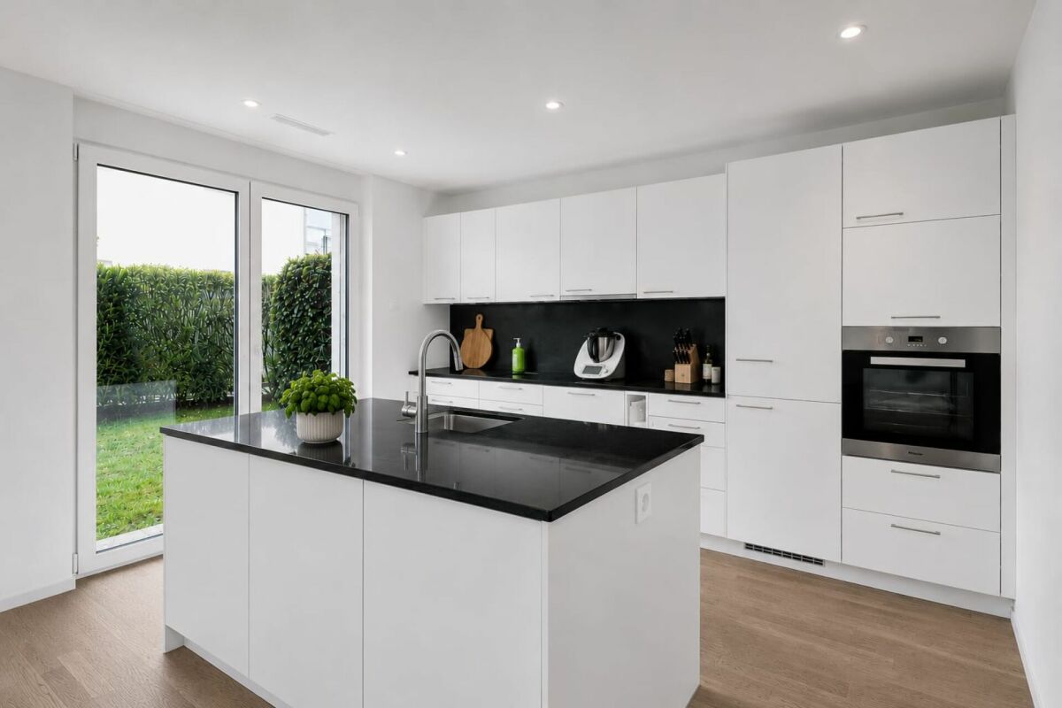 Wohnen wie in einem Einfamilienhaus - Schöne 5.5-Zimmer Maisonette Wohnung mit Gartensitzplatz und Balkon in Fahrwangen am Hallwilersee