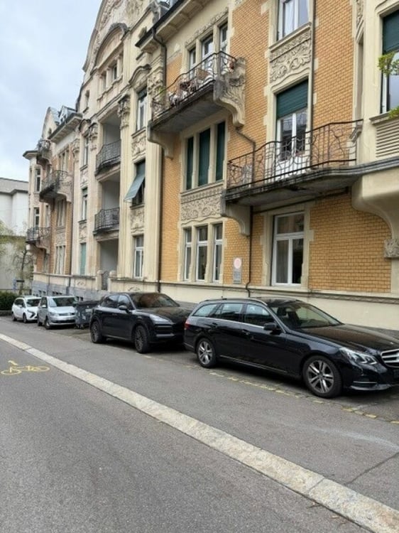 Abstellplatz an der Carmenstrasse zu vermieten 20