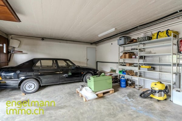 Objet de placement: locaux commerciaux, garage et atelier / Renditeobjekt: Geschäftsräume, Garage und Atelier 11