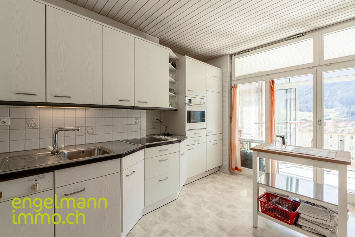 Appartement de 5.5 pièces avec magnifique vue dégagée / 5.5-Zimmer Wohnung mit Weitsicht