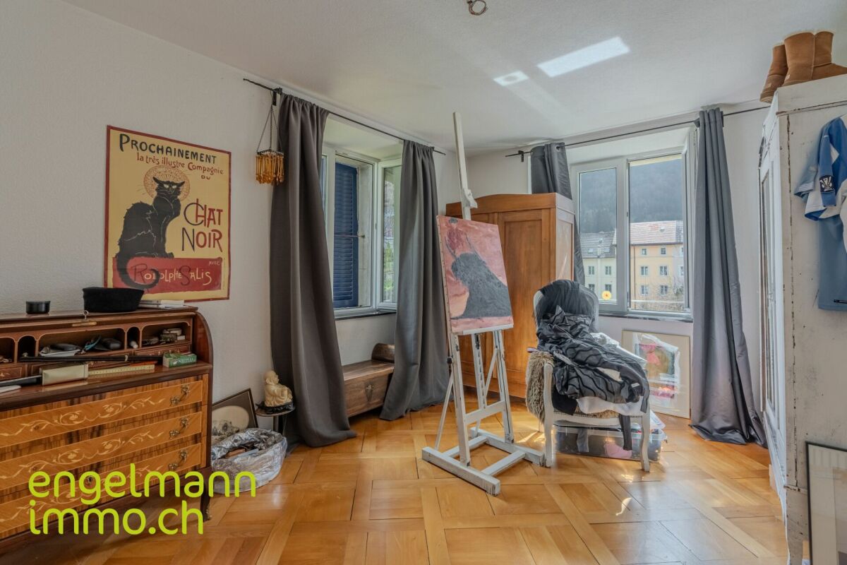 Ancienne ferme de 2 appartements et nombreux espaces annexes / Ehemaliges Bauernhaus mit 2 Wohnungen und diverse Nebenräume