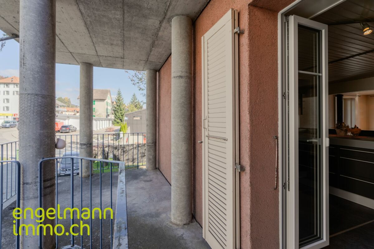 Spacieux appartement en duplex de 8.5 pièces / Grosse 8.5-Zimmer Duplexwohnung