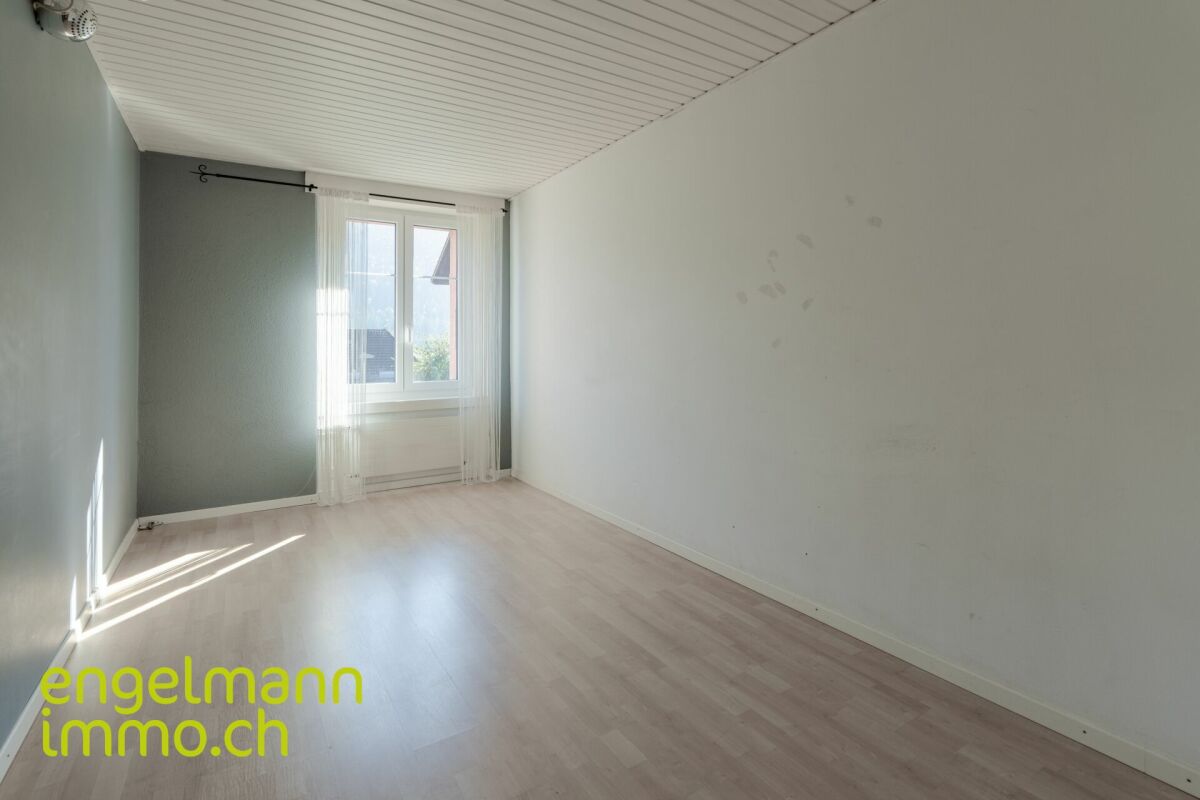 Spacieux appartement en duplex de 8.5 pièces / Grosse 8.5-Zimmer Duplexwohnung
