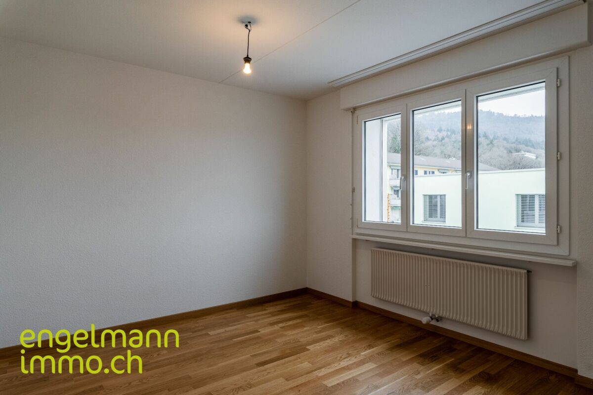 3 Zimmerwohnung mit Balkon / Appartement de 3 pièces avec balcon