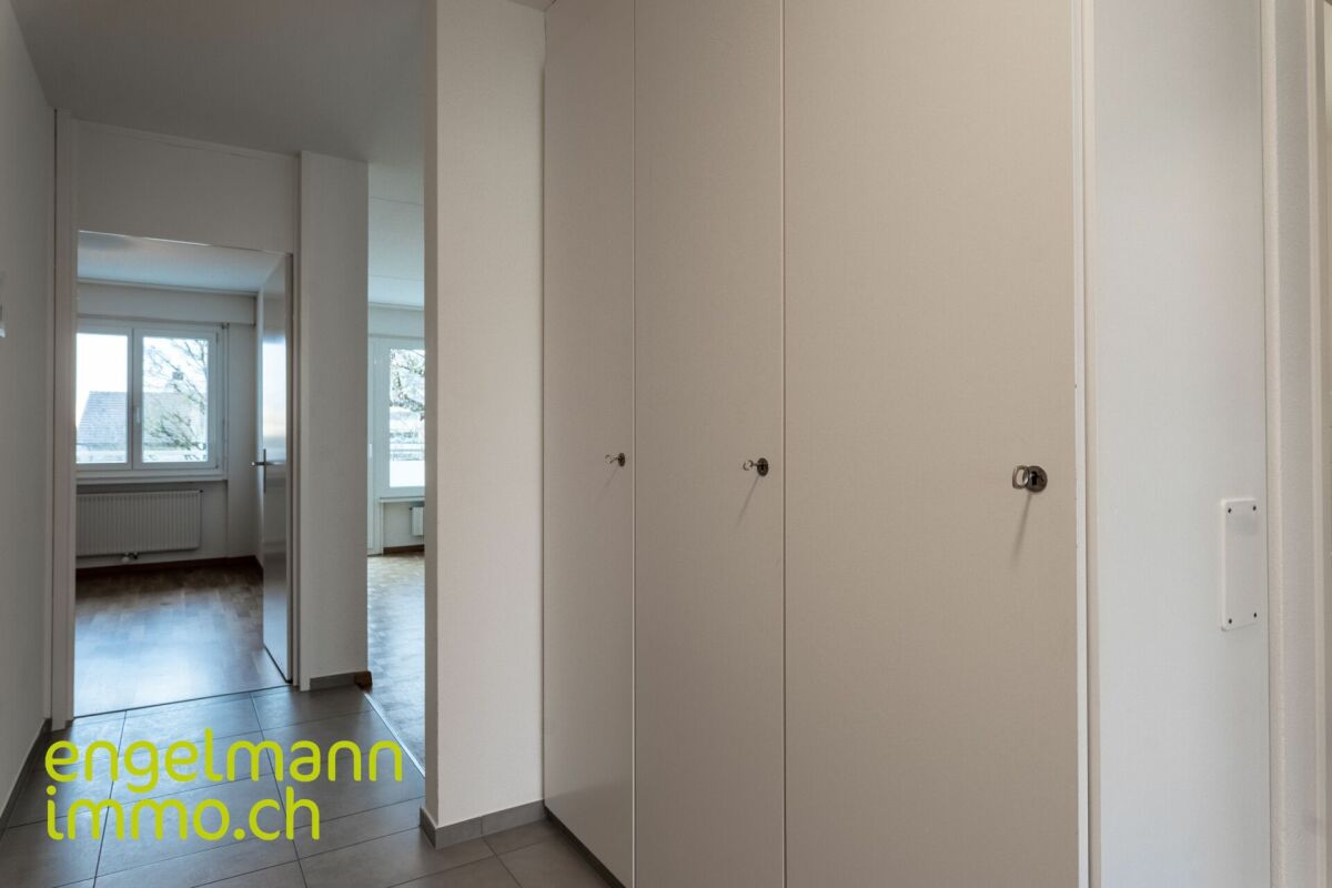 3 Zimmerwohnung mit Balkon / Appartement de 3 pièces avec balcon