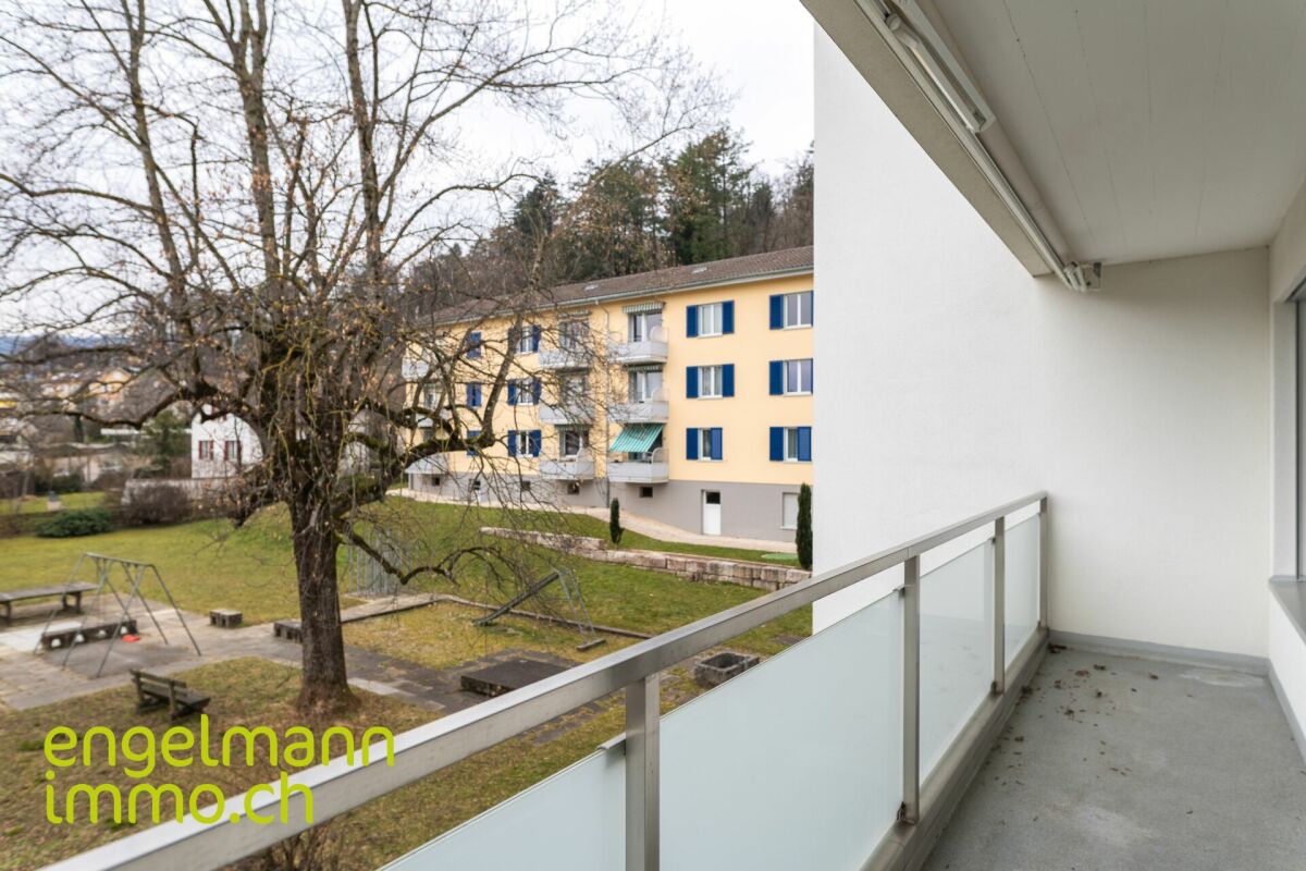 3 Zimmerwohnung mit Balkon / Appartement de 3 pièces avec balcon