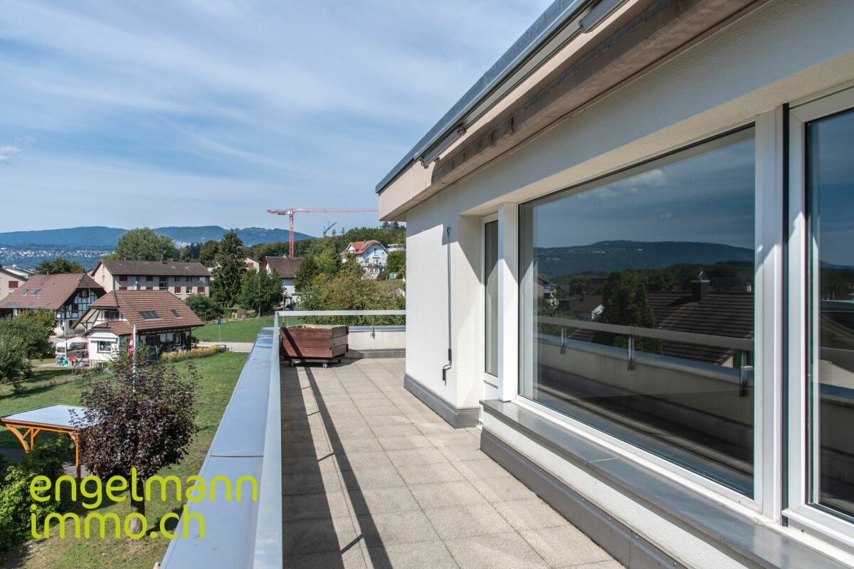 4 Zimmer-Attikawohnung / Appartement de 4 pièces en attique