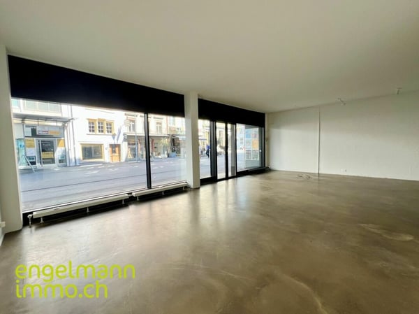 Ladenfläche im Stadtzentrum / Espace commercial au centre-ville 1
